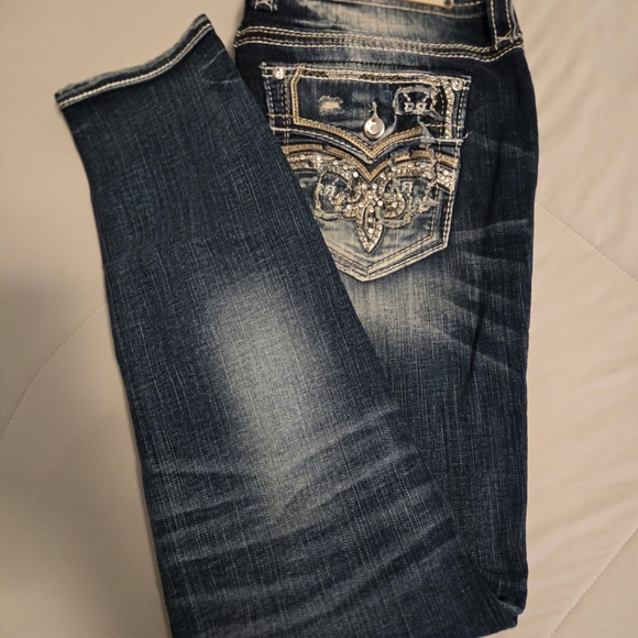 Women's Rock Revival Jeans - Picture 8 of 8